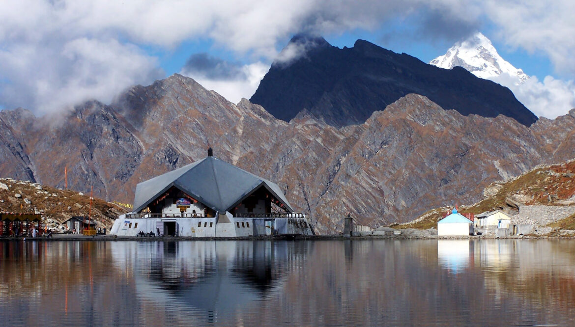 Valley of Flowers & Hemkund Sahib Trek